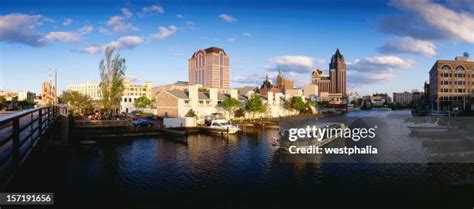 Milwaukee Sunset Photos and Premium High Res Pictures - Getty Images