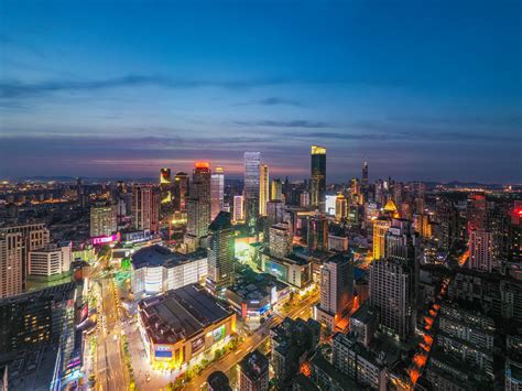 南京新街口，是南京的第一个CBD，也被誉为中华第一商圈