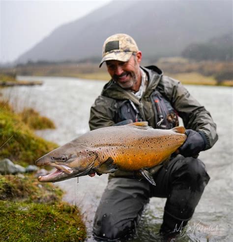 Fly Fishing - Latitude South Luxury Travel Company - Australia & New Zealand