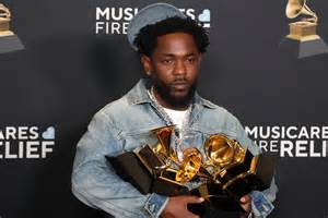 Kendrick Lamar vence Grammy por Música do Ano e Melhor Gravação por ...