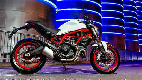Image gallery: 2017 Ducati Monster 797 - Overdrive