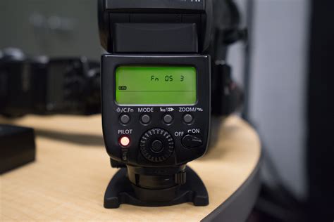 Using 580EX Speedlight with Remote Trigger 的图像结果