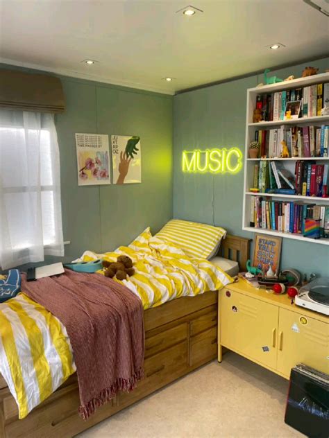 Charlie springs room | Room, Awesome bedrooms, Spring bedroom