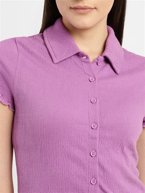 Women's Solid Spread Collar Top – Levis India Store