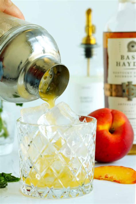 The Best Peach Bourbon Smash | Easy Refreshing Summer Cocktail