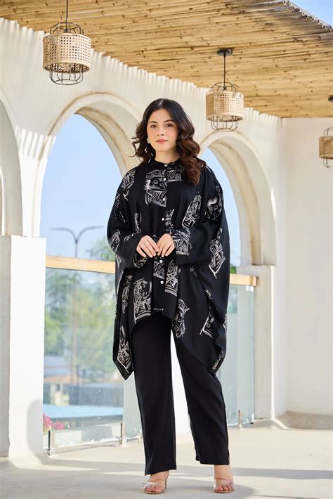 Black Base Cream King & Queen Print Kimono Co-ord Set – Kaftanize