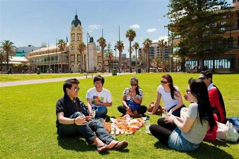 澳洲留学专业机构排名前十(澳洲留学机构哪个好)-蓬莱百科网