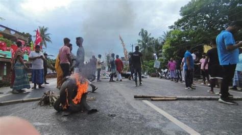 Bengal Panchayat Polls: 11 Killed; Violence, Clashes Reported as Voting ...