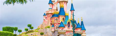 10 Best Attractions in Tokyo Disneyland [Ultimate Guide]