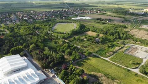 Novosti.rs | Galerija | TRŽNI CENTAR NA ŠEST HEKTARA: Kikinda prodaje ...