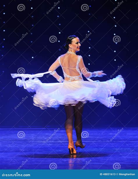 Twist Dance Flying Skirts 的图像结果