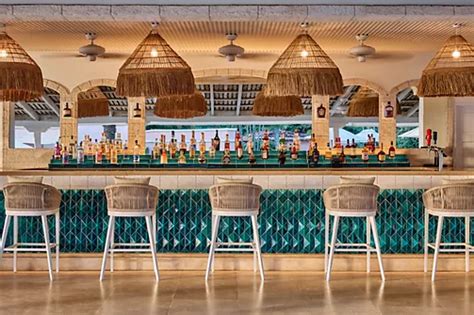 Restaurants & Bars in Barbados | Fairmont Royal Pavilion