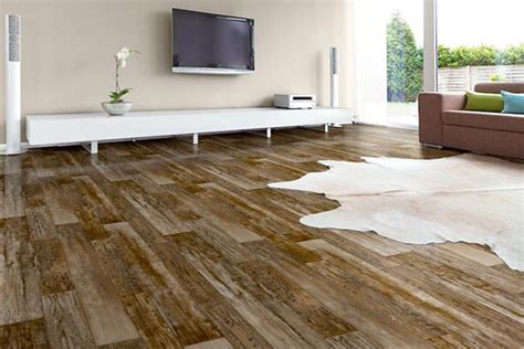 https://st.hzcdn.com/simgs/pictures/living-rooms/luxury-vinyl-comfort-flooring-img~3c715ed407222d8d_9-7682-1-ce55748.jpg