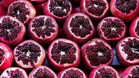 How to grow pomegranates from seed: expert growing tips | Gardeningetc