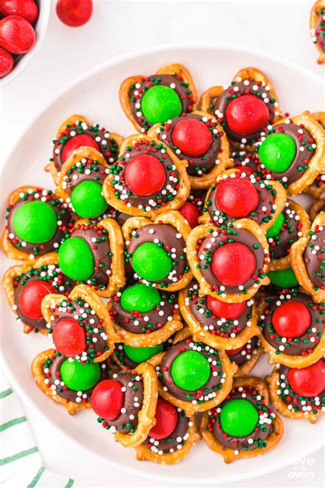 Easy Christmas Pretzels • Love From The Oven