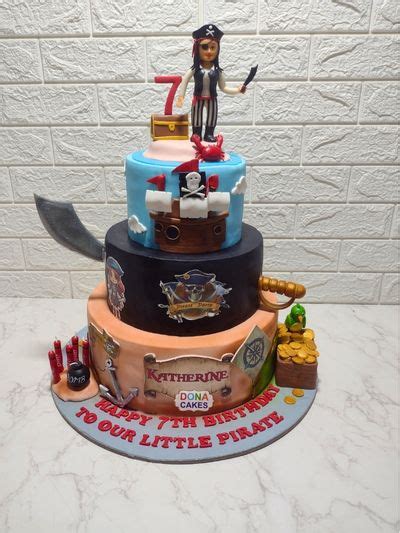 Pirate Girl Theme Fondant Cake - Delivery Chennai, Order Pirate Girl ...