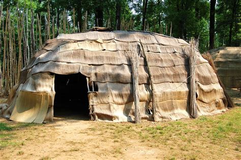 Types of Housing in the Eastern Woodlands