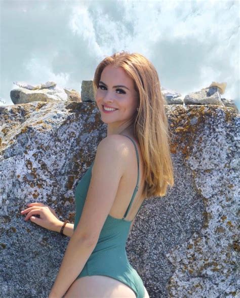 Sophia Bikinis : r/sophia_garcia
