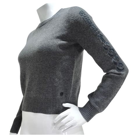 Chanel Gabrielle Coco Grey Cashmere Sweater For Sale at 1stDibs