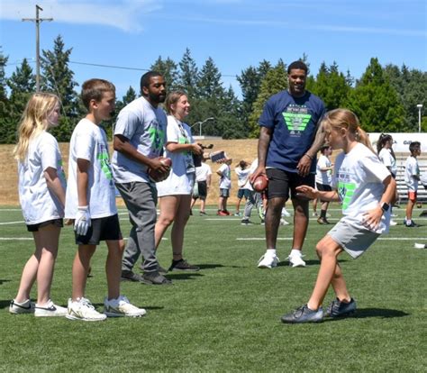 Seahawks player aims to inspire JBLM youth | Article | The United ...