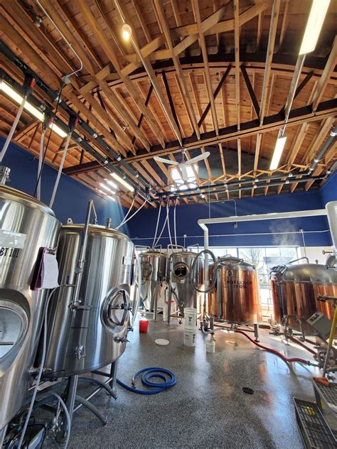 Beulah’s Newest Craft Beer Destination: Five Shores Brewing