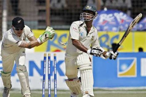 New Zealand face tall order in first test | Cricbuzz.com