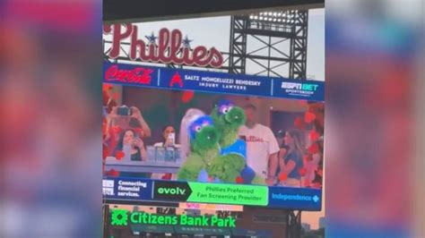 Phillies Mascots Recreate Viral Kiss Cam Moment From Coldplay Concert ...
