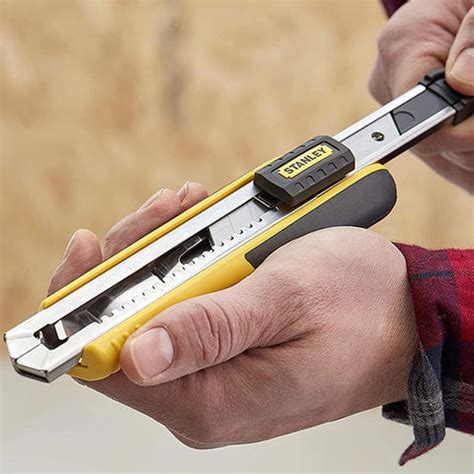 Stanley 0-10-481 FatMax Snap Off Blade Knife 18mm – buysupplies.in