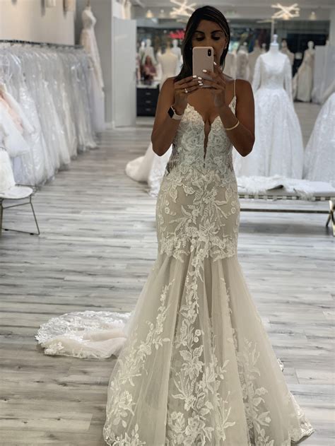 Essense of Australia D2770 New Wedding Dress Save 43% - Stillwhite