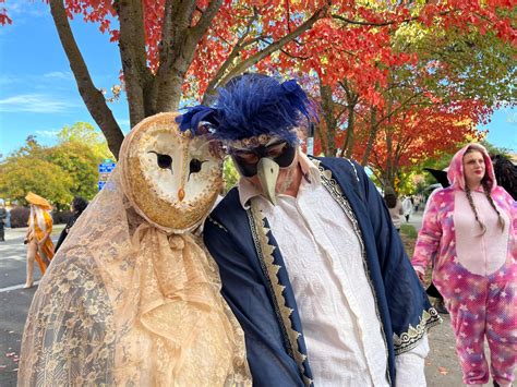 Return of Ashland Halloween costume parade shows off this theater town ...