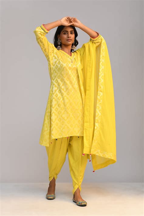 Yellow Printed A Line Kurta Set – SABHYATA CLOTHING