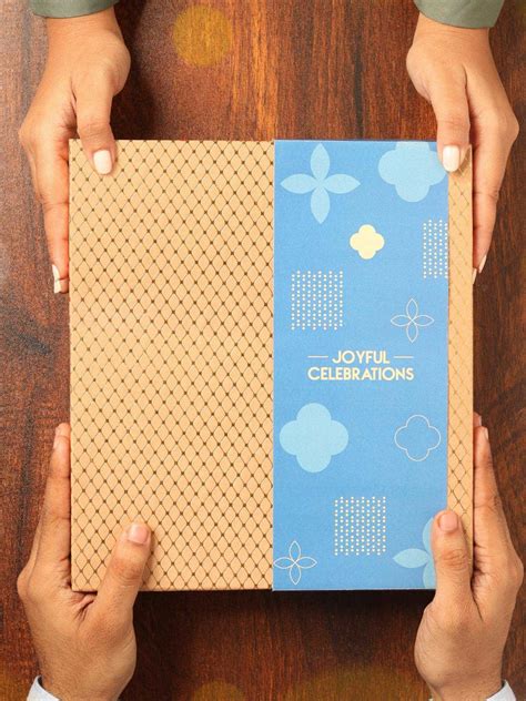 Executive Starter Pack: Weekly Planner, Pen & Bottle (Elevated Essenti ...