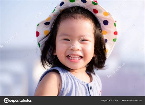 Asian Baby Child Girl Beaming Smiling Close Happy Face Little — Stock ...