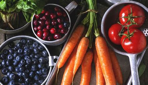 5 Important Nutrients Your Body Needs Regularly - lifeberrys.com