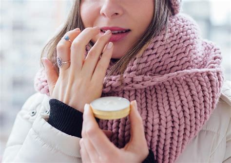 Homemade Lip Balm Recipes (Infographic)
