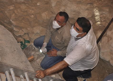 Coffin Exploding 的图像结果