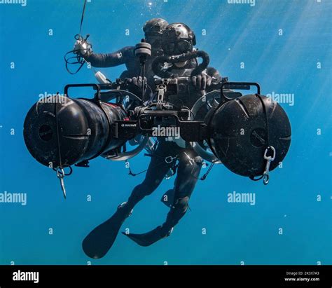 , United States of America. 24 September, 2022. U.S. Navy SEALs assigned to Naval Special ...