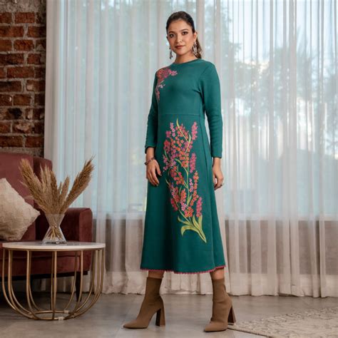 Get Winter Dresses at 30%-50% OFF for Women in India | Rustorange