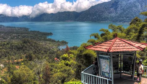 5 Most Beautiful Places To Visit in Indonesia - lifeberrys.com