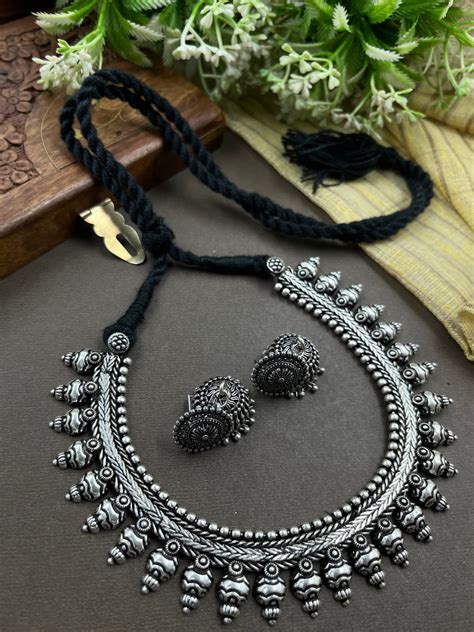 KOLAPURI CHOKER WITH BLACK THREAD JEWELLERY SET – Naman Arts