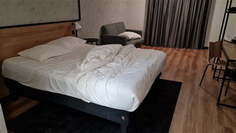 IBIS LONDON HEATHROW T5 (Colnbrook) - Hotel Reviews & Photos - Tripadvisor