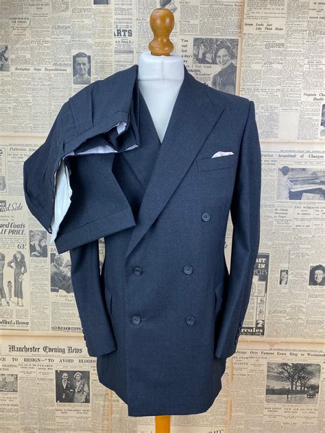 Huntsman Savile row grey hopsack DB suit size 44