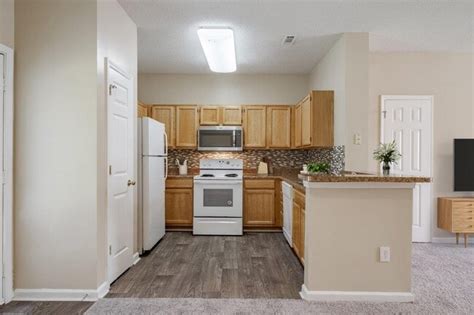 Falls Creek Apartments and Townhomes - 8800 Cattail Creek Place ...