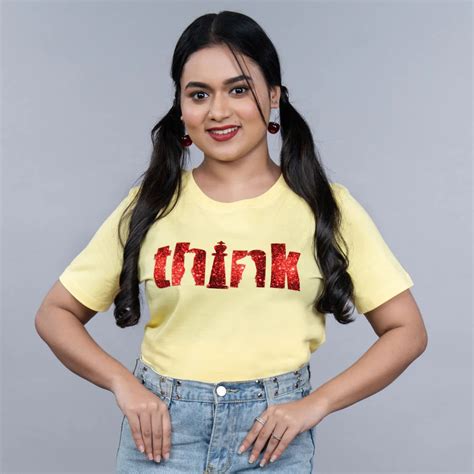 Yellow T-Shirts – Center Stage