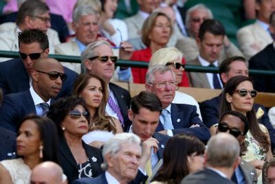 Ferguson returns to Old Trafford as Man Utd squander chance to go 3rd