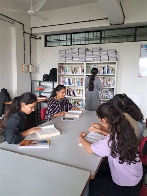 Computer Laboratories 的图像结果