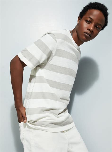 Buy URB_N Men Regular Fit Striped T-shirt Online at just Rs. 599.0 ...