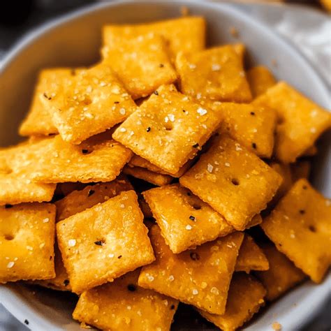 Homemade Cheez Its - Zero Ingredients