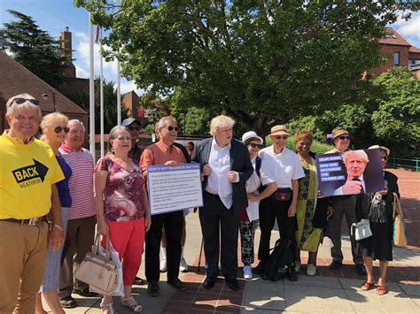 Meeting with Boris' doppelganger outside the Civic Centre in Uxbridge ...