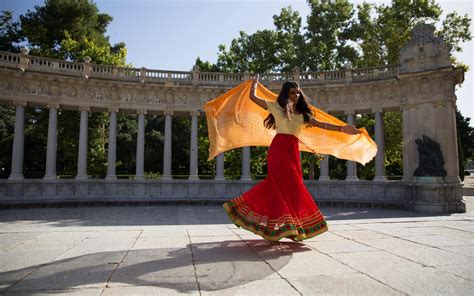 Dance Your Boredom Away Step-By-Step With These Free Dance Learning ...